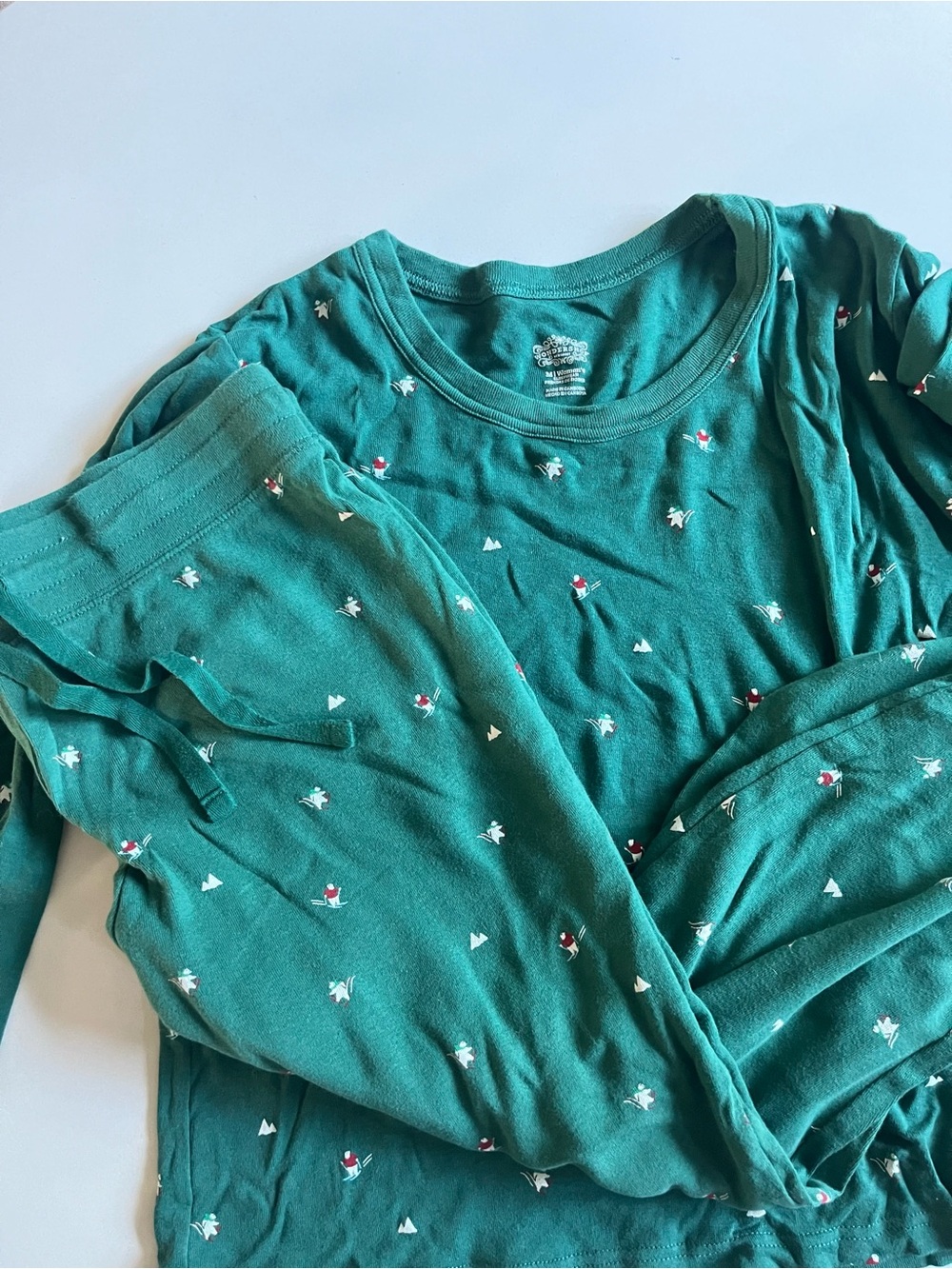 WONDERSHOP 2 Piece Pajama Set, Green Christmas Winter Theme, Size Medium
